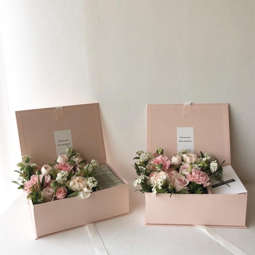iriidescently: 14c: www.instagram.com/p/BiYtXgXhwNt/ similar posts ♡