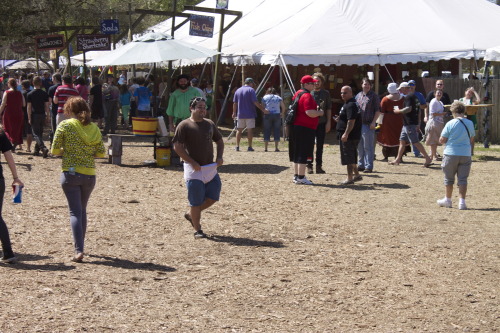 captlynnie:IN MY MAN PANTS, I CAN DO ANYTHING!!!!!!!! ~ Washing Well Wenches Show, Renaissance Festi