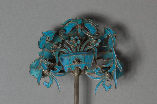 cma-chinese-art:Headdress Ornament, 1800s-1900s, Cleveland Museum of Art: Chinese ArtSize: Overall: 