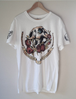 ge4rz:  lukebeazley:  The Story So Far / Stick To Your Guns split t-shirt  anyone know anywhere still selling this? 