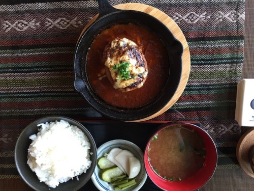 日本庭園　見ながら　ゆ～～ったり　ランチ～～～