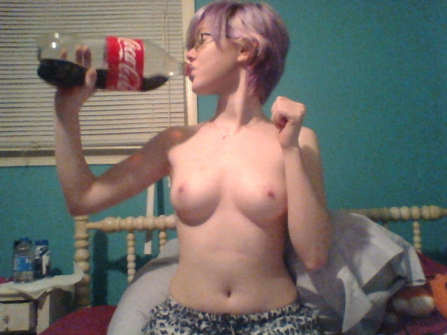 cacaphonyofscreamz:In case anyone was having any difficulty believing how tiny of