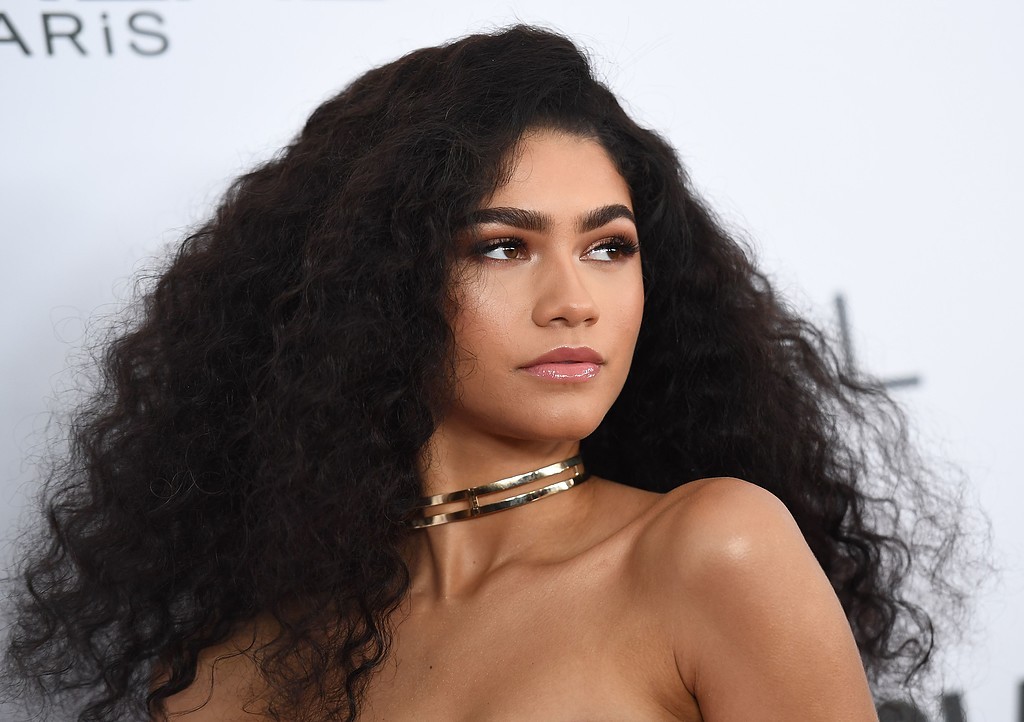 zehnxdaya:  Zendaya attends Glamour’s 2017 Women of The Year Awards at Kings Theatre
