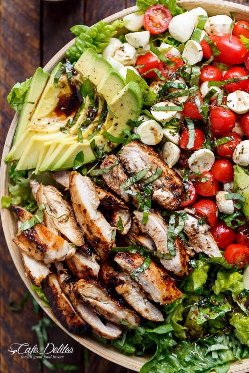 XXX foodffs: CHICKEN AVOCADO CAPRESE SALAD Really photo