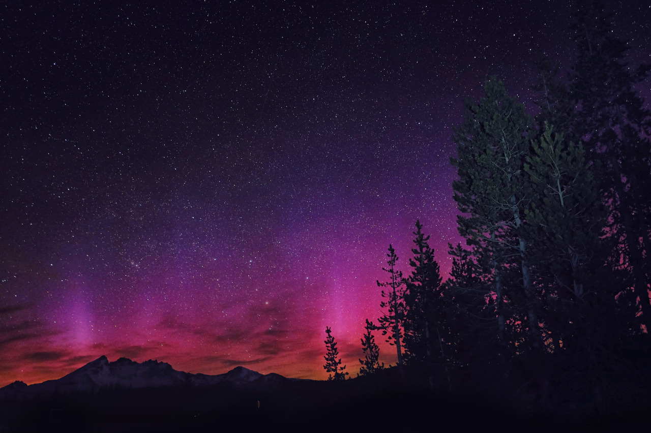 just–space:Northern Lights in Oregon js