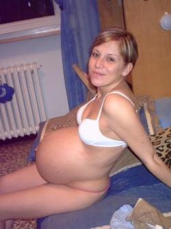  Follow for more preggo pictures  PREGNANT