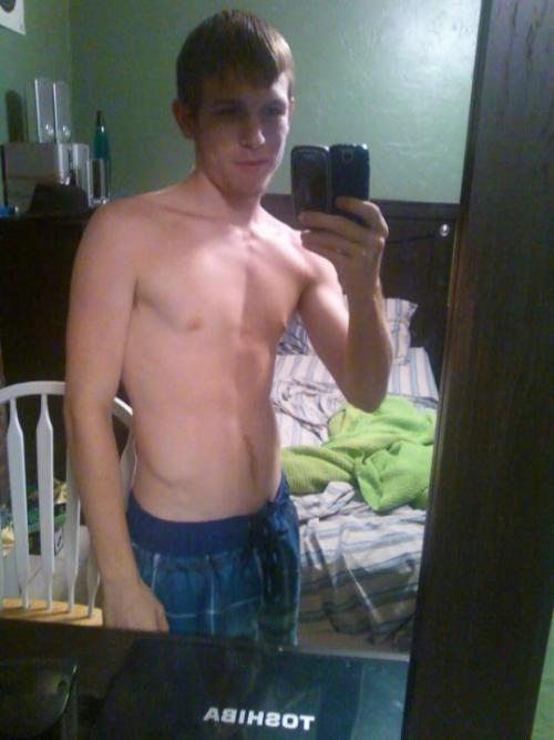 returnofthedestroyer:  http://returnofthedestroyer.tumblr.com/ 