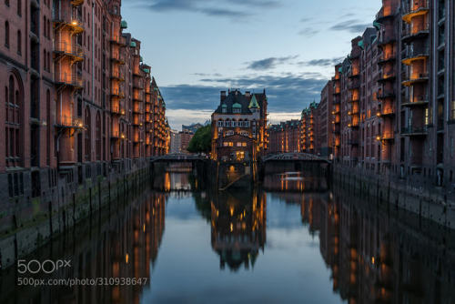 Evening mood at the water castle by AndreasKser