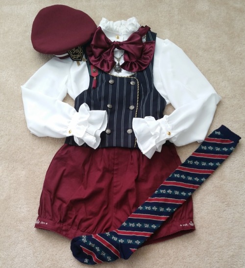 Reworking a coord from last year. I thought it was pretty cute, so I want to try wearing it again so