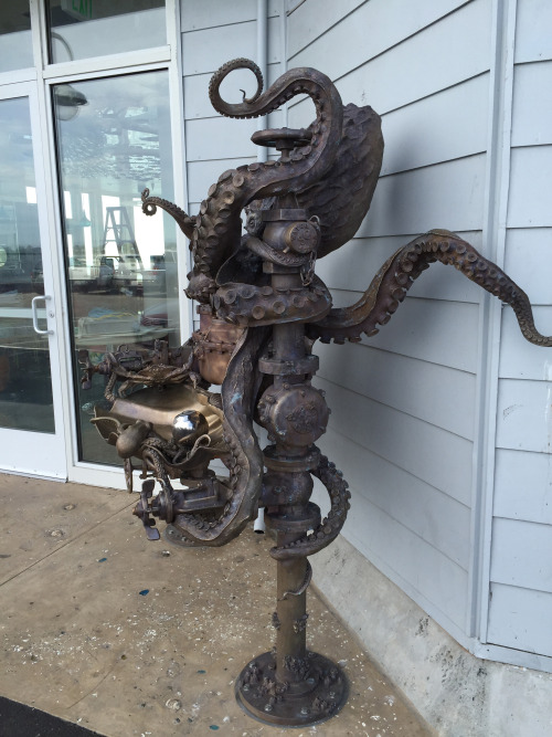 steampunksteampunk - Water fountain in Santa Cruz Wharf,...