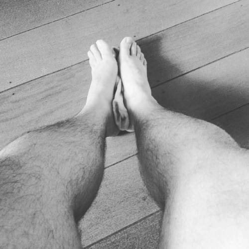 subhowlr: mastersaysboysobey: mastersaysboysobey: Work hard and start from the bottom #feet #socks #