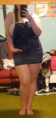 littlepiercedprincess:  I got an overall skirt today. I think I’m wearing it right. What do y'all think? 😘