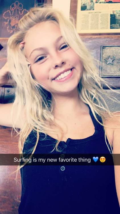 jordynonline:  Jordyn Jones Surfing Day 🌊 