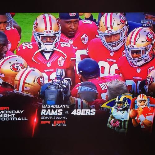 #49ers #niners #myteam #nfl #mondaynight #home #goniners #loveit #fan #sanfrancisco #bayarea (en Me