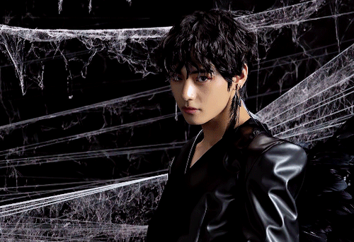 Taehyung + Mots:7 Jacket Shooting For Anon (cr.namuspromised)