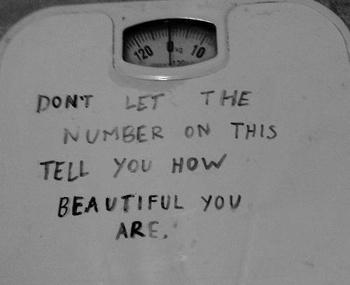 bella-suicidio:  sad black and white blog, i follow back similar  