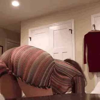 anon-yes:  nakiid-llif3:  Happy Endings     Part llNakiid LLif3~  Would LOVE to see a woman do this to my wife!Any takers?