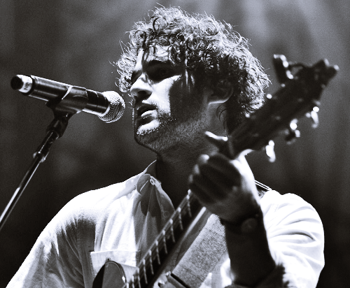 xkurtcoblaine - Darren Criss performs during Elsie Fest (Sept...