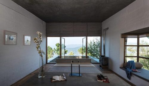 goodwoodwould:Good wood - sublime and spiritual, with views over the himalayas who wouldn’t want to spend some time finding inner peace here (or just a bit of regular peace if you fancy…) . The ‘Kumoan Hotel’ in India, by Sri Lanka’s Zowa Architects. 