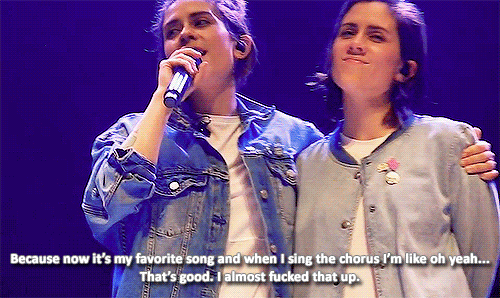 saraquinz:I’m going to take advantage to say–even though this is not my song … (x