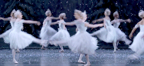 morgauseloveshersisters: Snow | The Nutcracker | The Royal Ballet