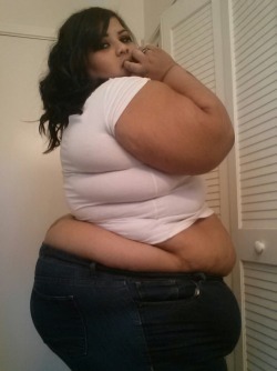 heavyssbbw:  Photo http://bit.ly/1rBdKAb