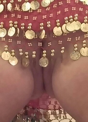 shyagain:  shyhousewife:  shyhousewife:  More belly dancer by request 💋  This