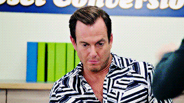 hawkaye:gob bluth gay panicking throughout season 5a (insp.)