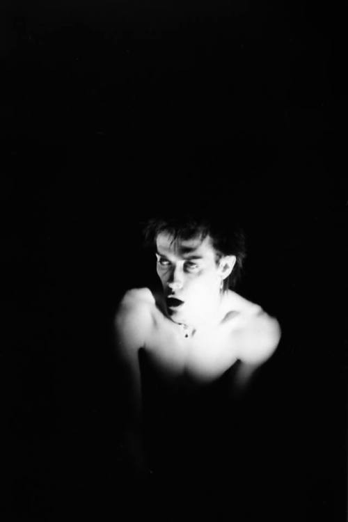 echovsounds:Peter Murphy of Bauhaus, 1980 © photographed by Frank Jenkinson