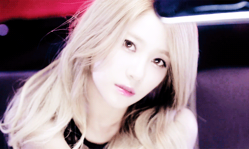 Now On Http Gifhuntforthewho Tumblr Com Seo Yuna From Aoa Gif Hunt With Blond Hair