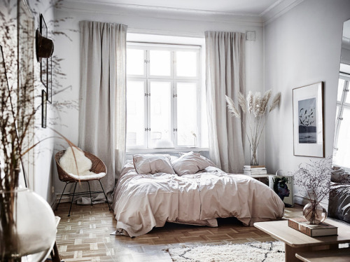 1 Room Apartment With Lots Of Texture | Goteborg, SwedenLayout:(Source: entrancemakleri.se, Pho