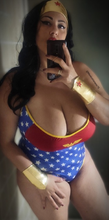 meninaveneno75:Tell me about your super power adult photos