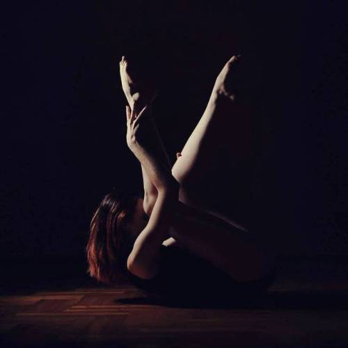 The shadows are to be feared VII. www.zoranvarga.com #dance #dancer #photography #pic #picoftheday #