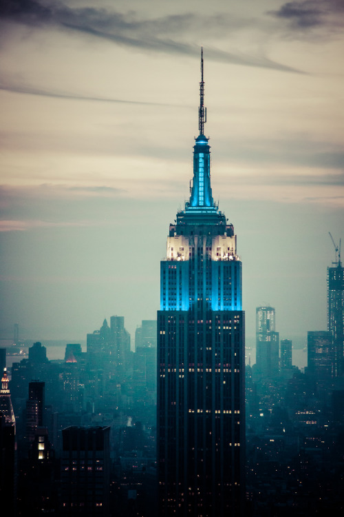 r2–d2:  Empire State Building by HarryBo73 