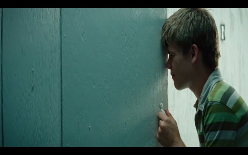 nakedmalecelebs1:  Gabriel Maillé IN Marécages (2011) 