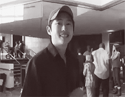 a-pathetic-fangirl:  zuzzolek:  x  it’s totally normal to cry that this gifset