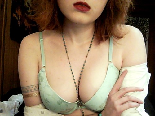 wearmedowntobones:  new bra