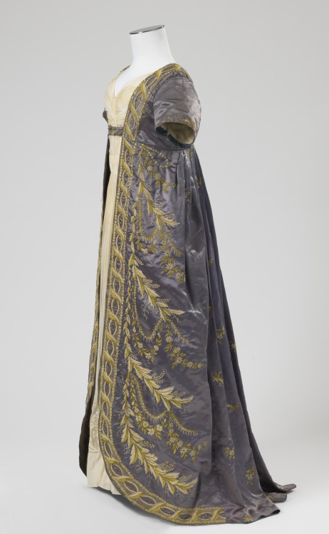 fripperiesandfobs:Dress, 1803-07From the Cooper Hewitt, Smithsonian Design Museum