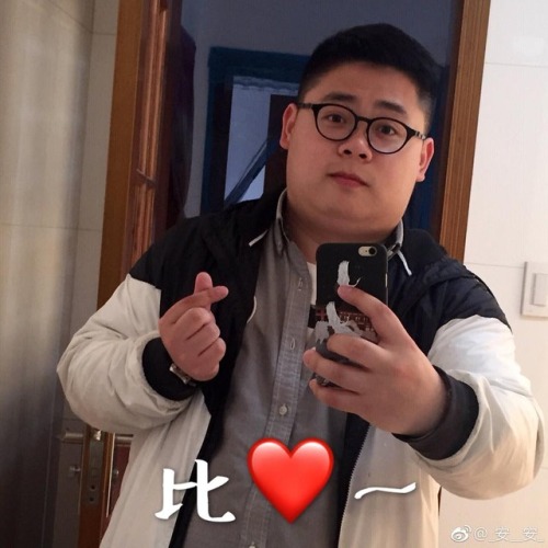 butterball-guy: asianchubchaser: 爱死你。。。 So cute!!