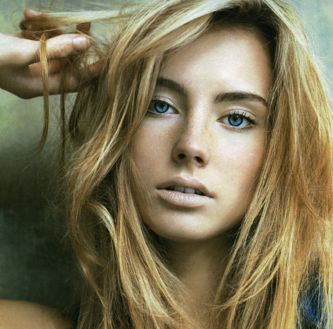 awesomehotwomen:  pretty-babez:  Wow  Awesome!