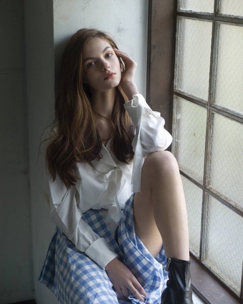 thecutiecollective:Lina w/ Nika ModelsIG: _Linaaa01_📷 Takumaru Isshiki