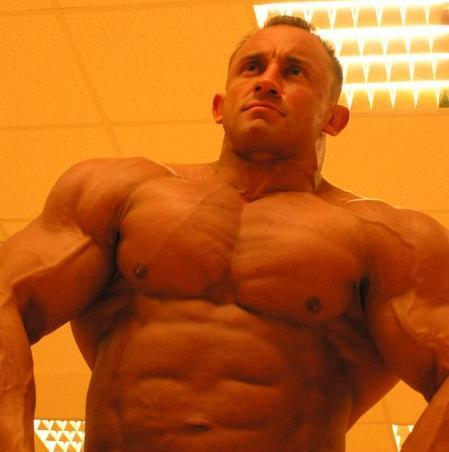 deegle4muscle:  Sexy daddy Radek Slodkiewicz