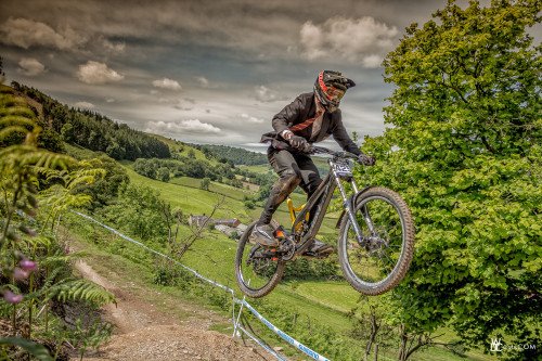 livinglifetwowheeler: Late for work. Will Weston on practice day at BDS Llangollen. Suit and tie fo