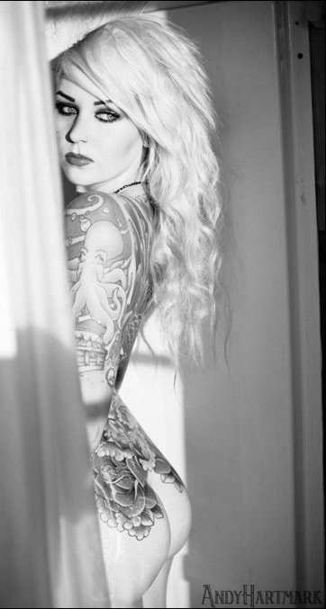 fitness-ink:  More here Fitness &amp; Ink