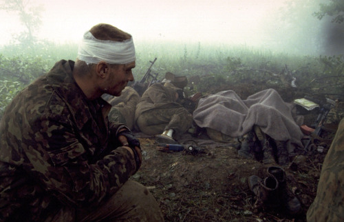 45-9mm-5-56mm:  freexcitizen:  oldthunder:   During the first war, two weeks in the Chechnya mountains with intelligence service Russian commandos. Six dead and eighteen wounded soldiers.  Eric Bouvet || Russian commandos - Chechnya   Where did they get