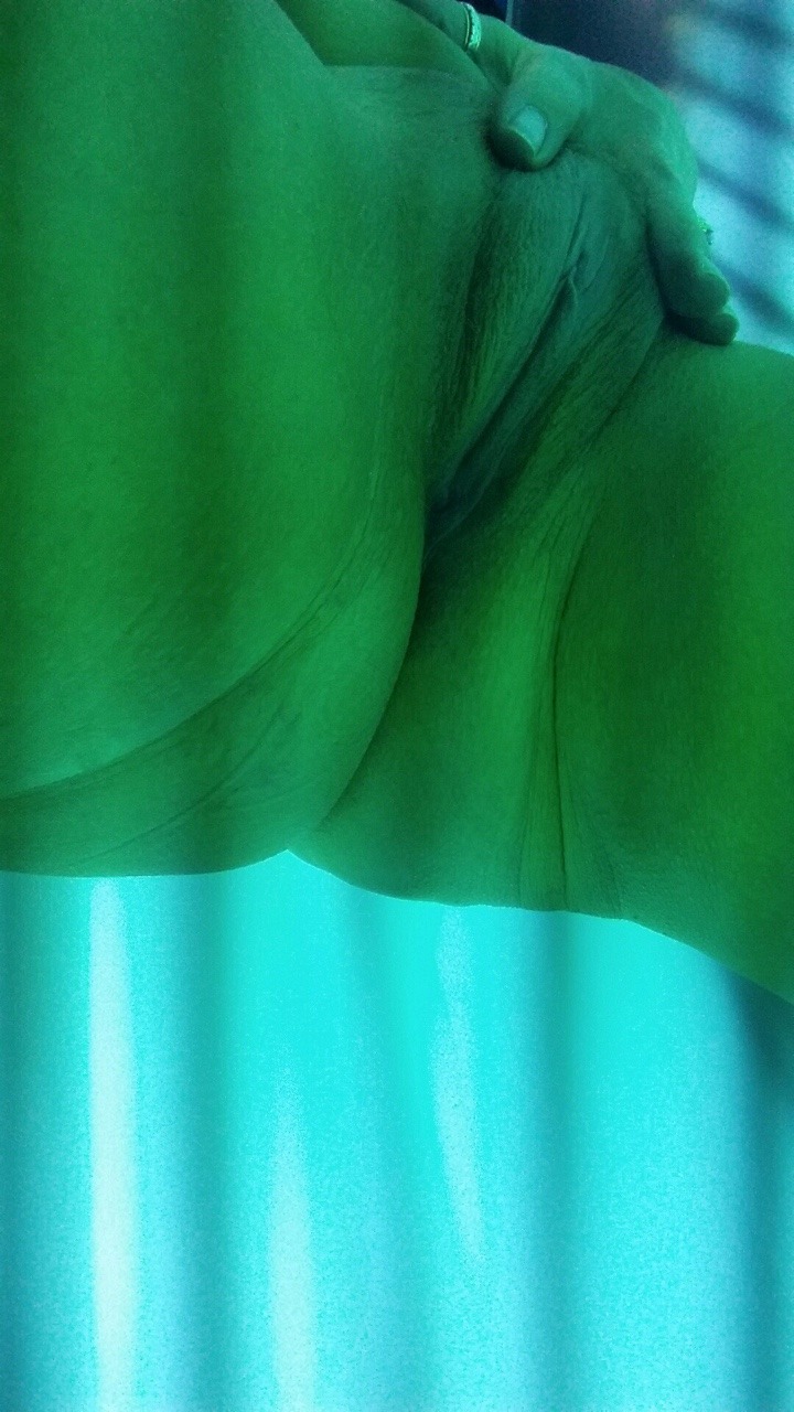 shortsweet-n-sassy:  Went tanning this evening