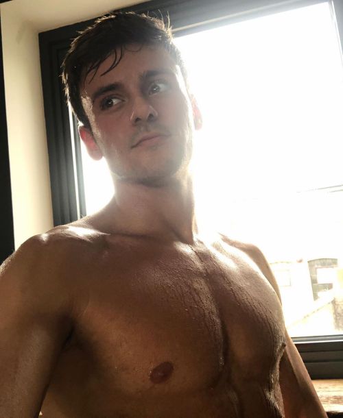 loverofthemaleform:  Tom Daley!