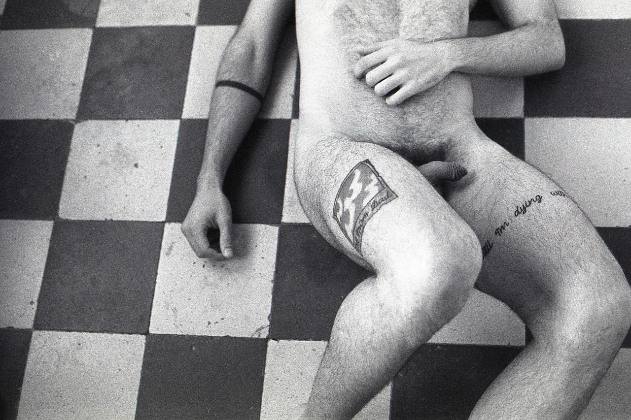 picsofyou:Outakes from the C O M M O N A R E A S series  Exclusive on the Summer