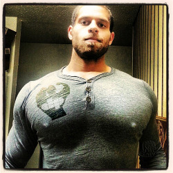 muscle&ndash;and-nerds:  Get your tongue hard doesn’t it?