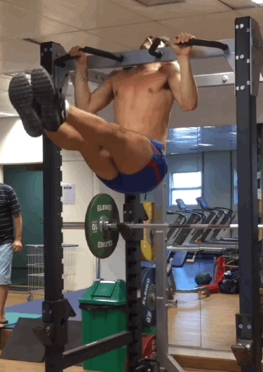 tabloidheat101:  Chris Mears working Out